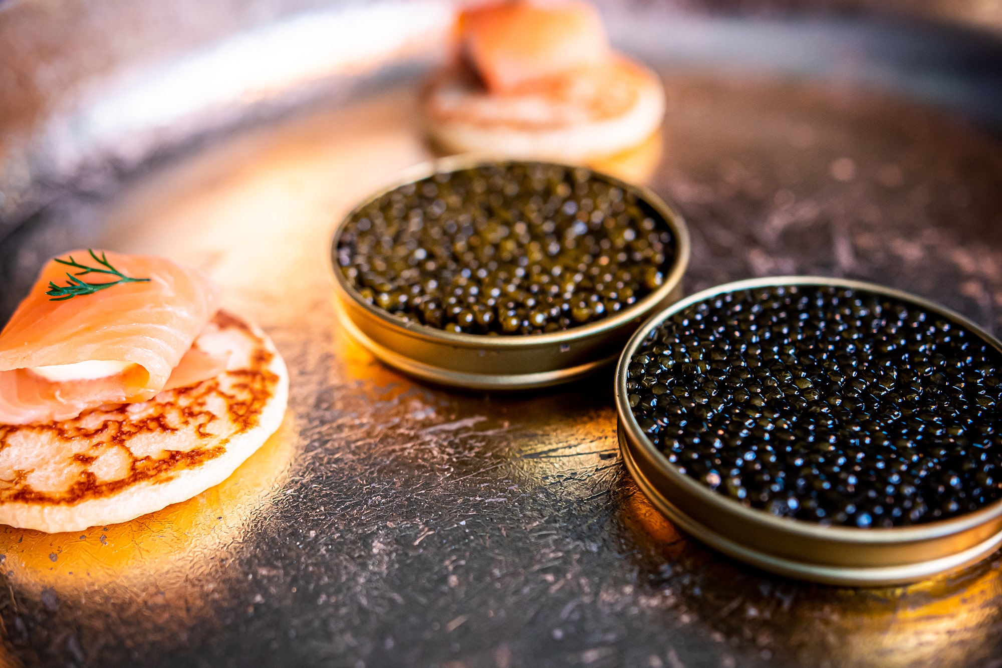 Le caviar français: pourquoi choisir un caviar produit en France et comment  réussir votre dégustation ?